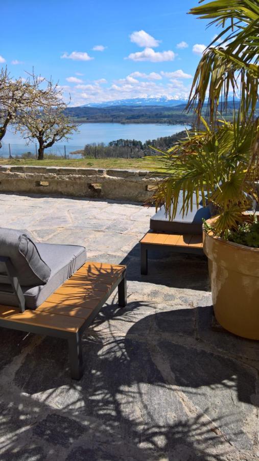 Swiss Borzoi House Bed & Breakfast Vully-les-Lacs Eksteriør bilde