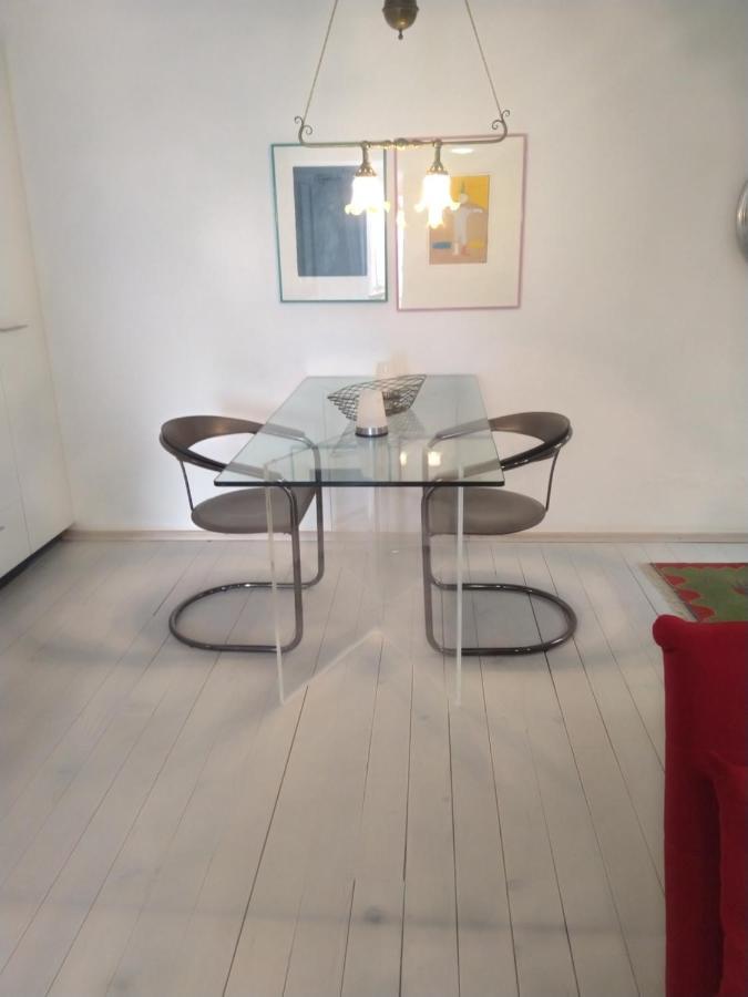 Swiss Borzoi House Bed & Breakfast Vully-les-Lacs Eksteriør bilde
