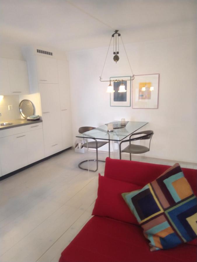 Swiss Borzoi House Bed & Breakfast Vully-les-Lacs Eksteriør bilde