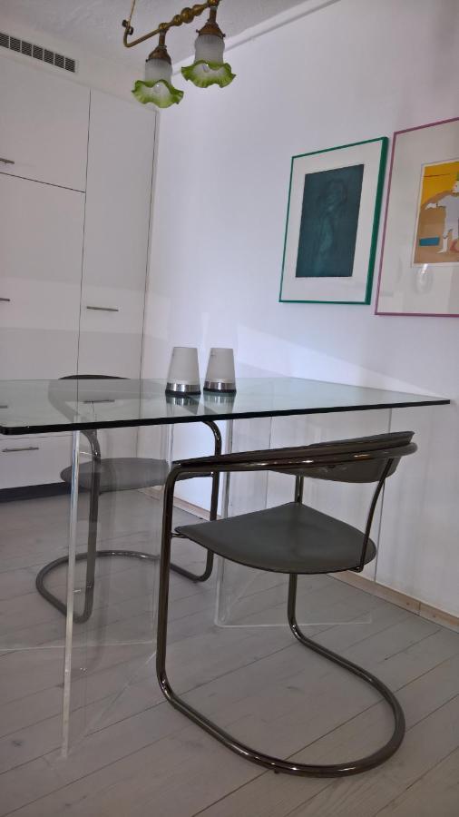 Swiss Borzoi House Bed & Breakfast Vully-les-Lacs Eksteriør bilde